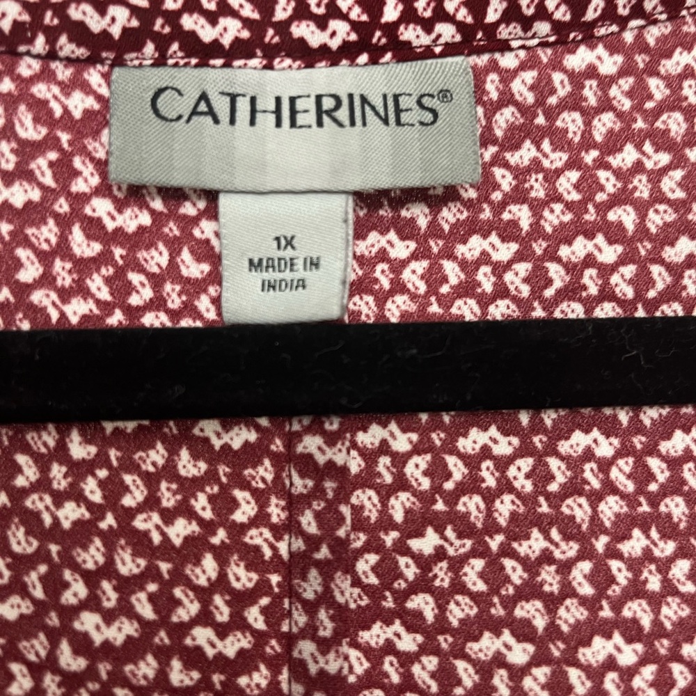 Catherines Maroon and White Printed Button-Up Blouse - Picture 3 of 4